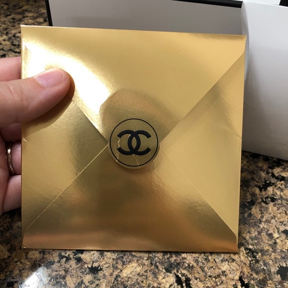 CHANEL Medium Gift Box + 2 Boxes + CC Envelope - Picture 8 of 16
